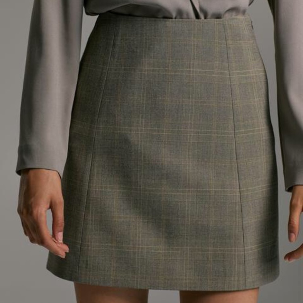NWT Aritzia Babaton Check Skirt